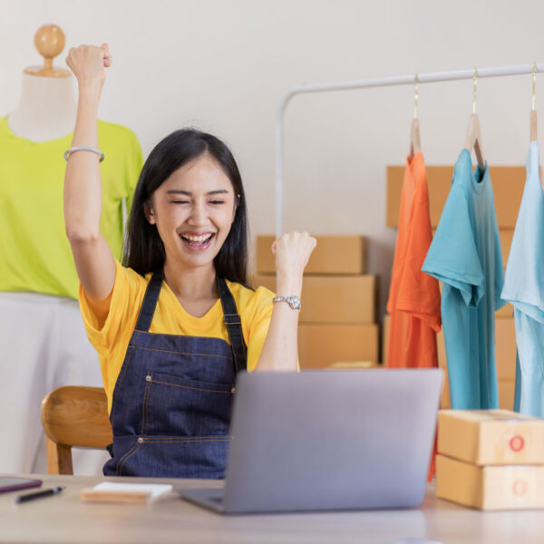 How Online Marketplaces Are Transforming Buying & Selling in Kerala